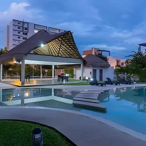 Сasa de vacaciones Exclusive Building 6 People 3 Cable Televisions 2 Swimming Pools Balcony,, Cancún